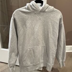 Aritzia Gray Women’s Hoodie size small boyfriend fit Sweatfleece CLOUD CHROME
